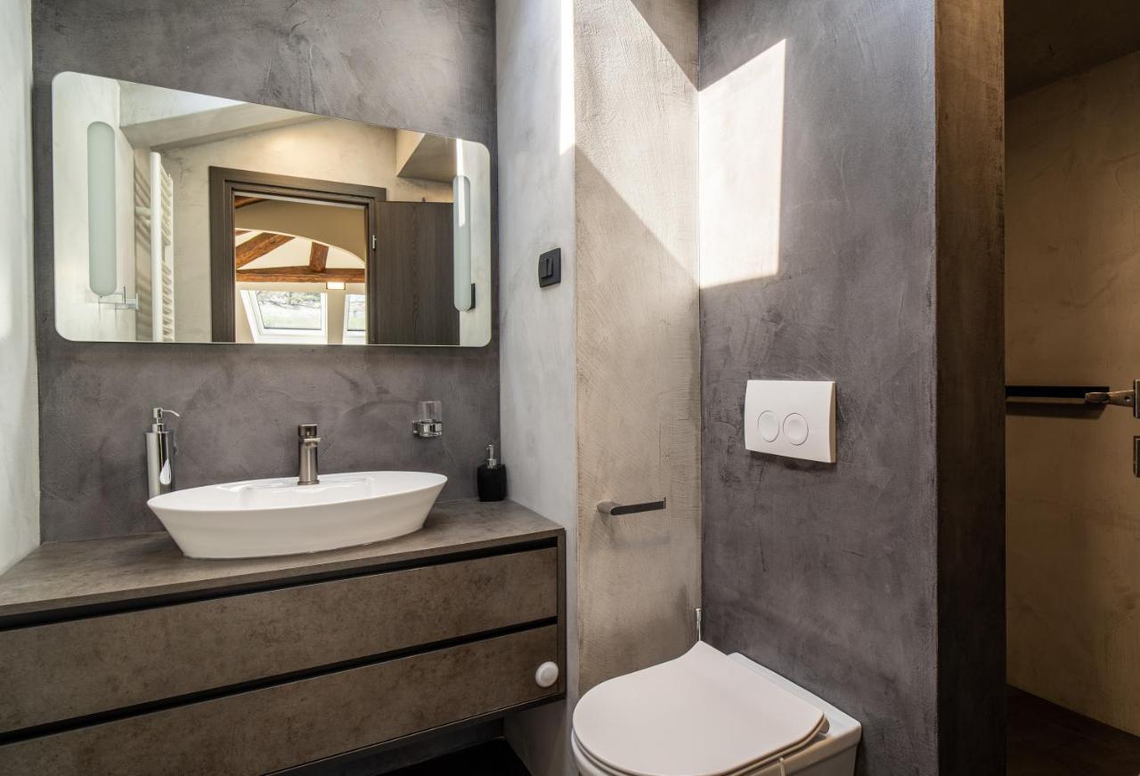 Castropola Views With Private Parking Appartement Buitenkant foto